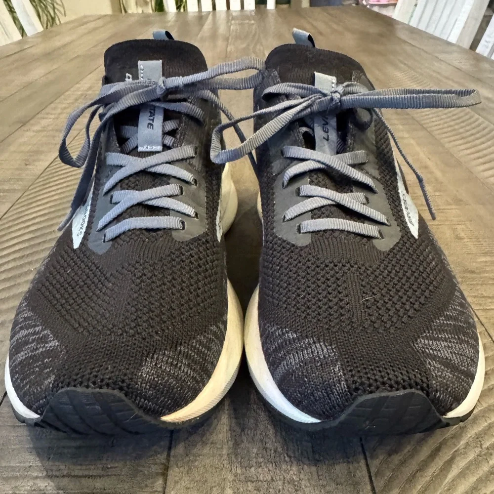 Brooks Levitate 4 Blackened Pear - White Running Shoes Men's Size 9.5 (D)